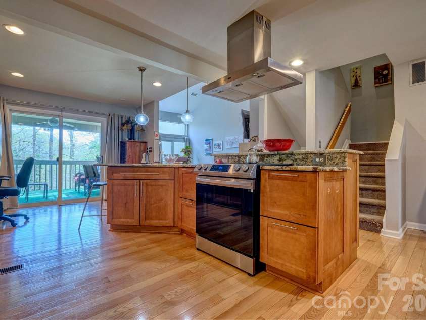 134 Pine Grove Circle, Lake Wylie, SC 29710.  MLS# CAR4374780, YatesRealty ID 28785. 