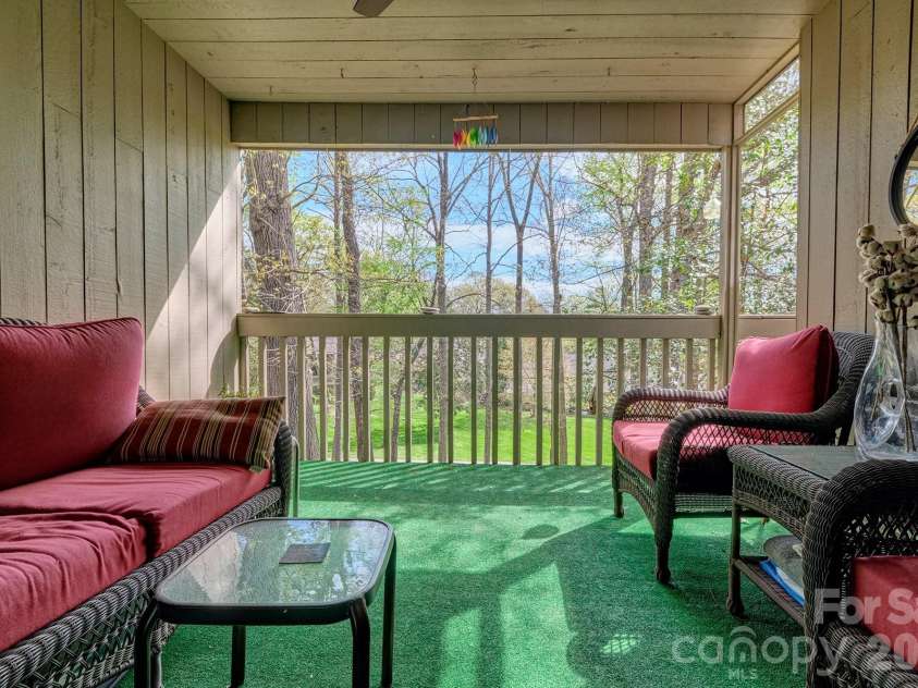 134 Pine Grove Circle, Lake Wylie, SC 29710.  MLS# CAR4374780, YatesRealty ID 28785. 