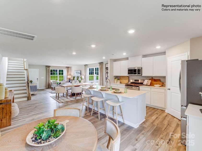 1548 River Cane Street, Edgemoor, SC 29712.  MLS# CAR4284476, YatesRealty ID 28785. Breakfast Area