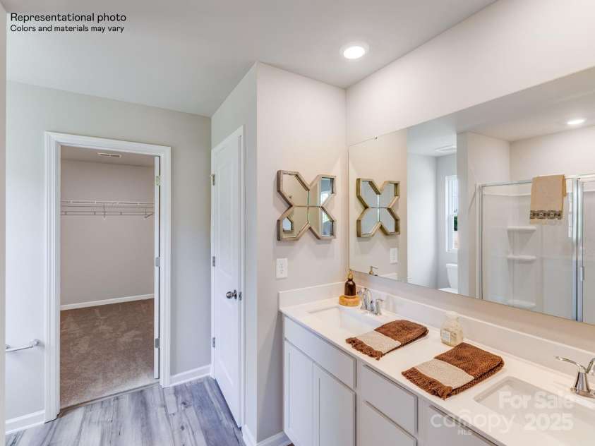 1548 River Cane Street, Edgemoor, SC 29712.  MLS# CAR4284476, YatesRealty ID 28785. Owners Bath