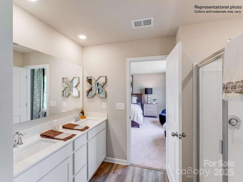 1548 River Cane Street, Edgemoor, SC 29712.  MLS# CAR4284476, YatesRealty ID 28785. Owners Bath