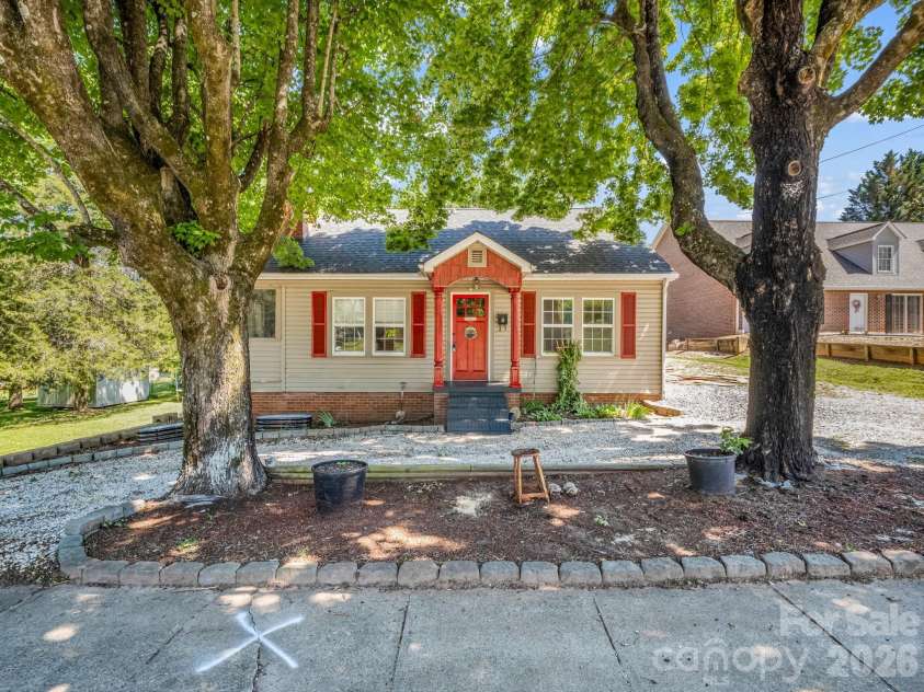173 Maple Street, Rutherfordton, NC 28139.  MLS# CAR4382793, YatesRealty ID 28786. 