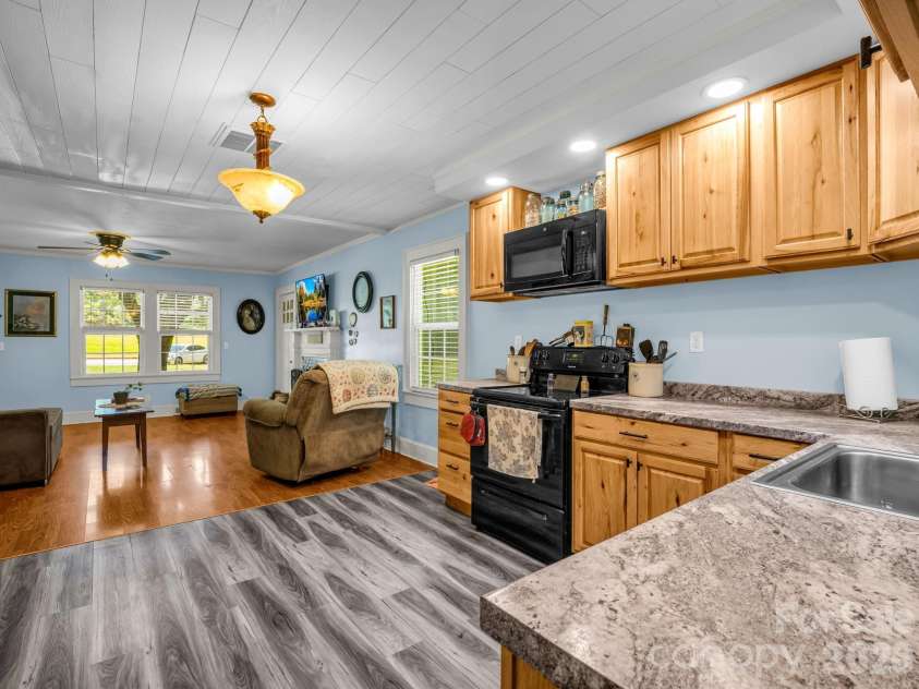 173 Maple Street, Rutherfordton, NC 28139.  MLS# CAR4382793, YatesRealty ID 28786. 