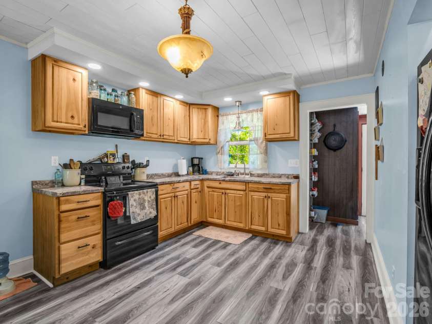 173 Maple Street, Rutherfordton, NC 28139.  MLS# CAR4382793, YatesRealty ID 28786. 