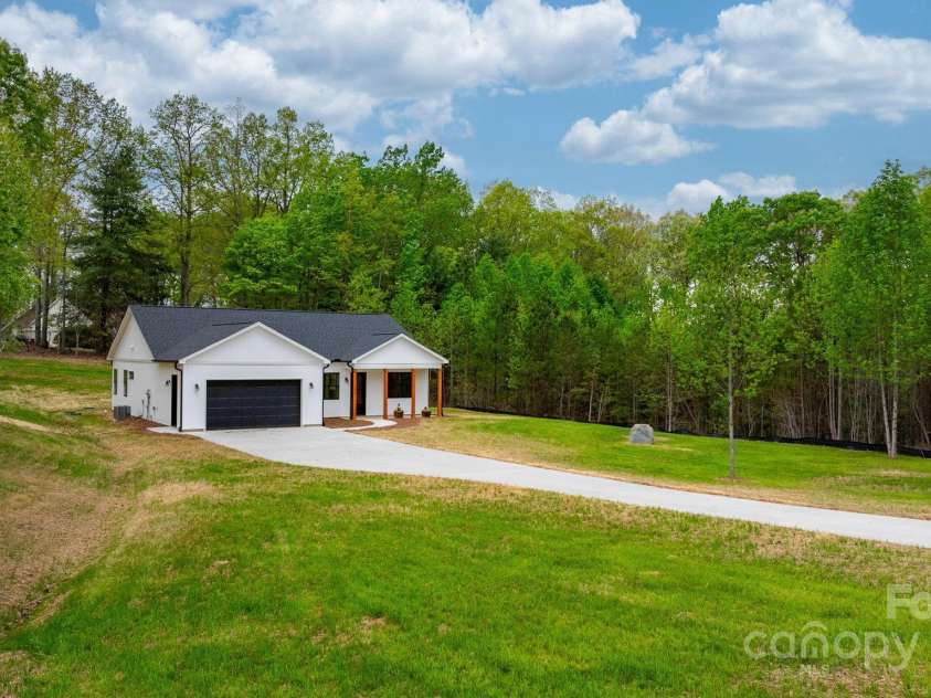 2045 Cordia Circle, Newton, NC 28658.  MLS# CAR4247676, YatesRealty ID 28786. 