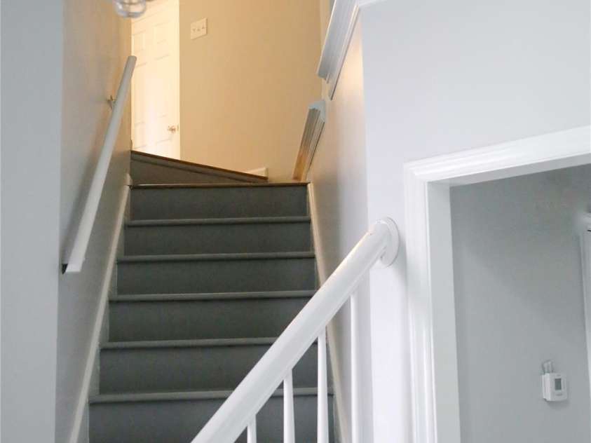 9900 Alexander Glen Drive, Charlotte, NC 28262.  MLS# CAR4285892, YatesRealty ID 28788. 9900 AGDr - Stairwell