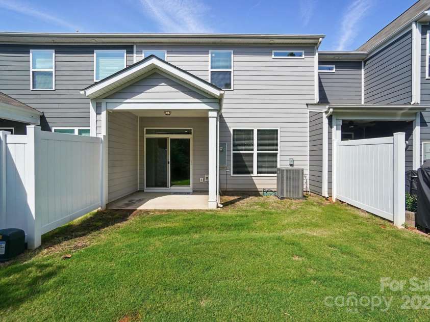 8018 Saluda Drive, Charlotte, NC 28269.  MLS# CAR4255269, YatesRealty ID 28789. 