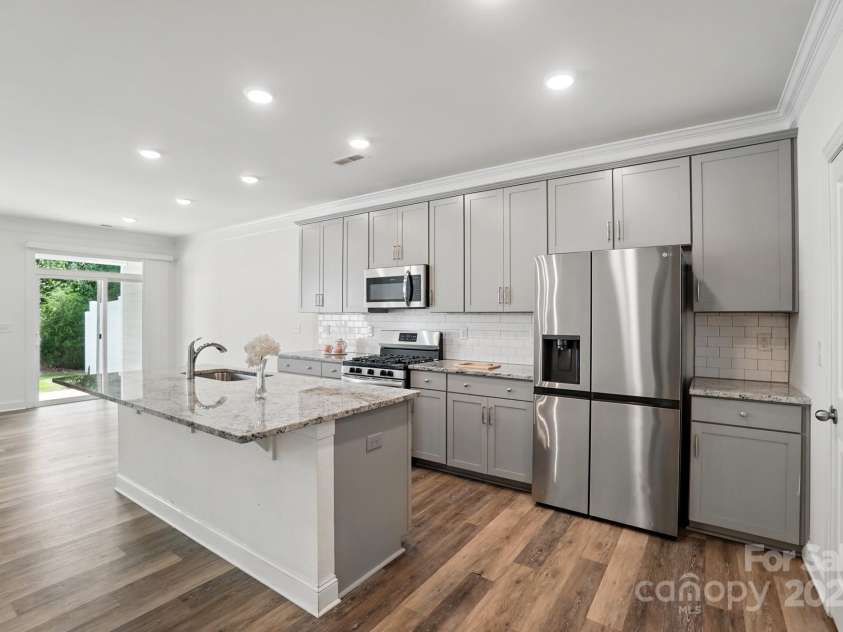 8018 Saluda Drive, Charlotte, NC 28269.  MLS# CAR4255269, YatesRealty ID 28789. Open living space is ready for you to make it your own.