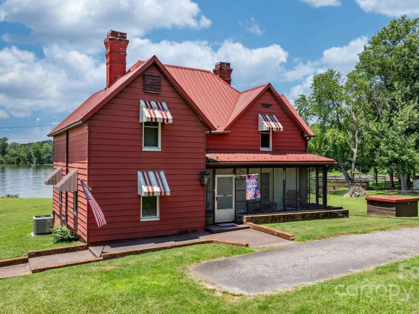 237 Shiloh Church Road, Hickory, NC 28601.  MLS# CAR4275859, YatesRealty ID 2879. 