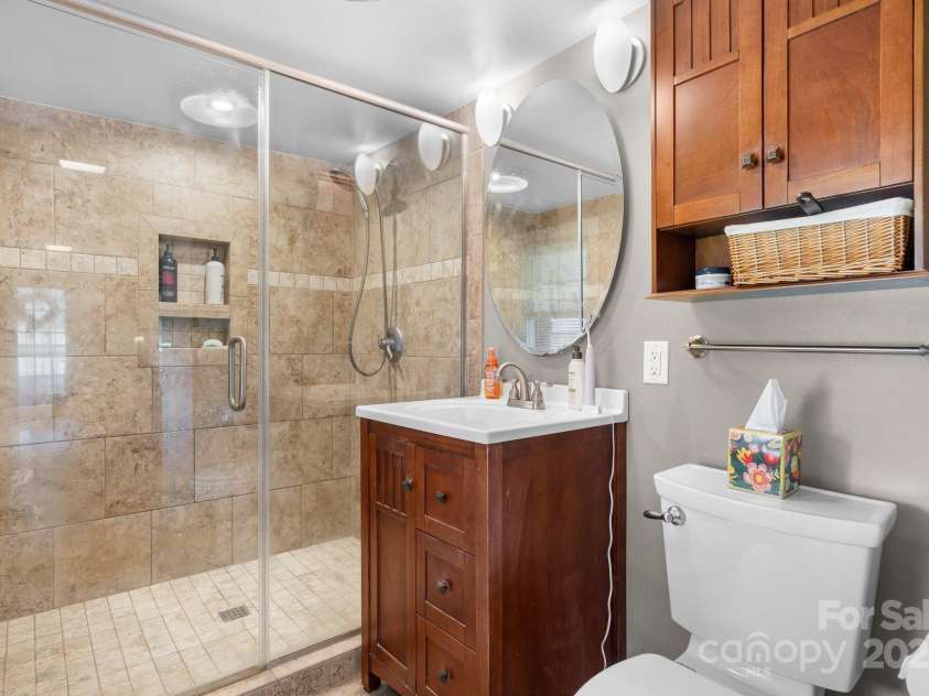 237 Shiloh Church Road, Hickory, NC 28601.  MLS# CAR4275859, YatesRealty ID 2879. 