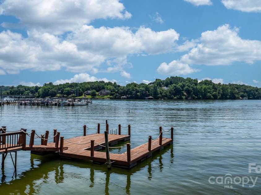 237 Shiloh Church Road, Hickory, NC 28601.  MLS# CAR4275859, YatesRealty ID 2879. 