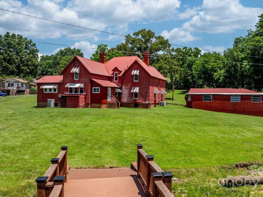 237 Shiloh Church Road, Hickory, NC 28601.  MLS# CAR4275859, YatesRealty ID 2879. 