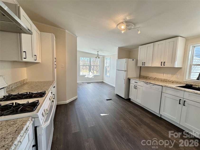 436 Riverwind Drive, Hendersonville, NC 28739.  MLS# CAR4219955, YatesRealty ID 2879. Beautiful new kitchen