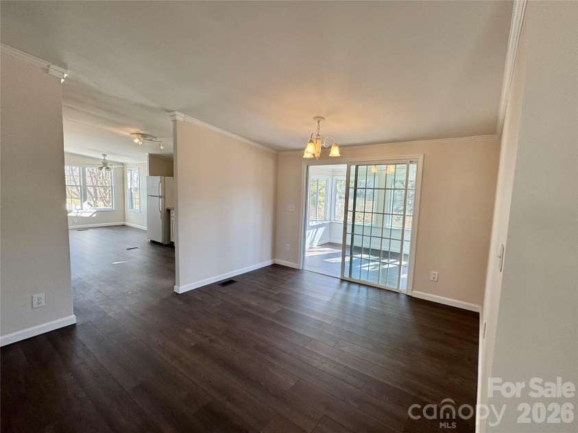 436 Riverwind Drive, Hendersonville, NC 28739.  MLS# CAR4219955, YatesRealty ID 2879. Dining area looking into kitchen