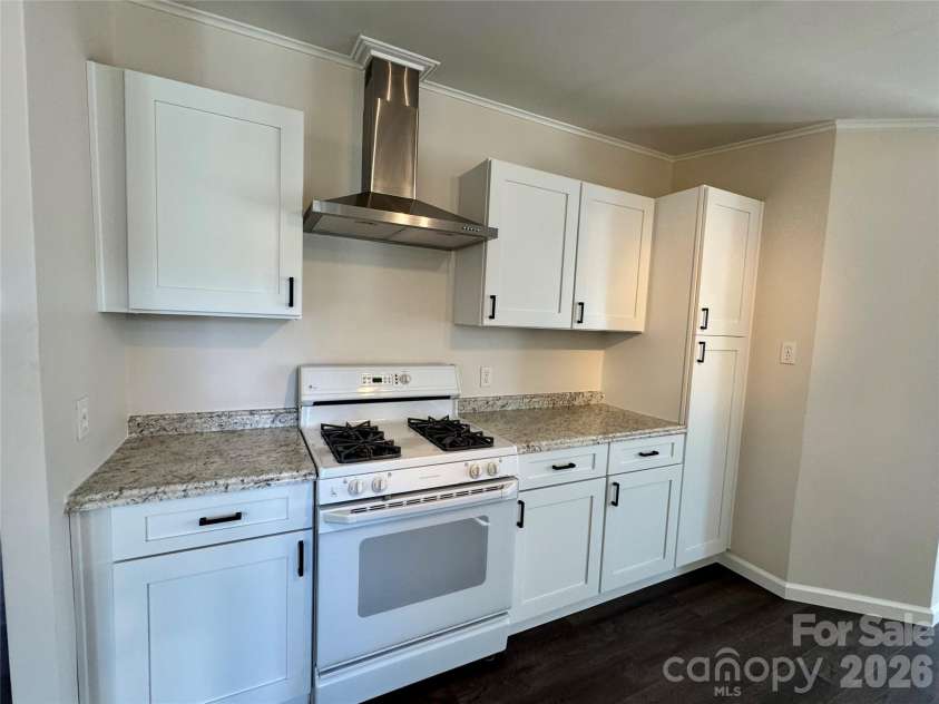 436 Riverwind Drive, Hendersonville, NC 28739.  MLS# CAR4219955, YatesRealty ID 2879. Kitchen
