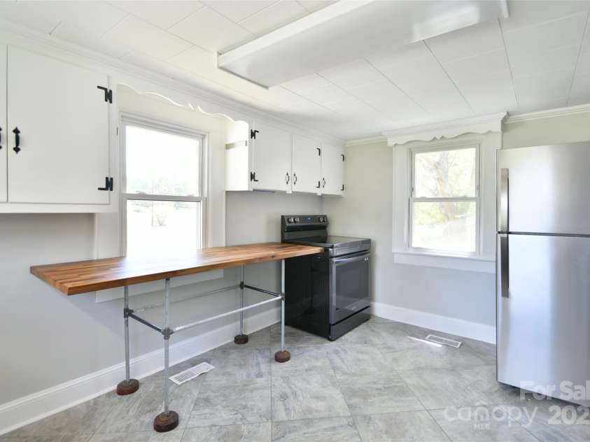 2306 C Street, Kannapolis, NC 28081.  MLS# CAR4255264, YatesRealty ID 28790. 