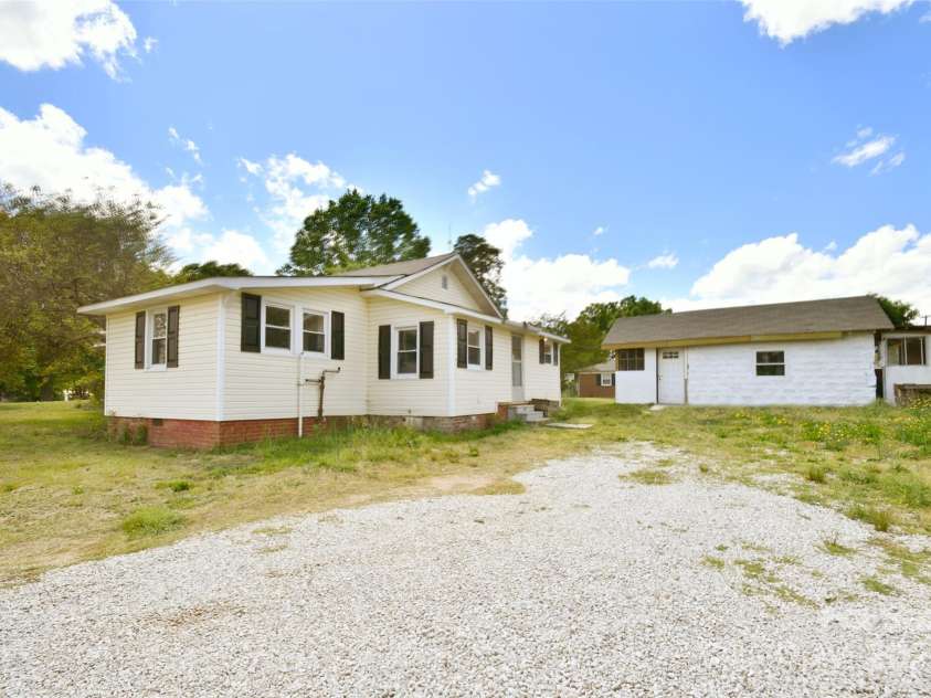 2306 C Street, Kannapolis, NC 28081.  MLS# CAR4255264, YatesRealty ID 28790. 