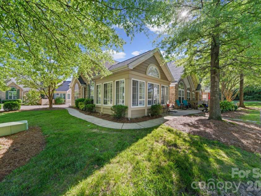5418 Prosperity View Drive, Charlotte, NC 28269.  MLS# CAR4388273, YatesRealty ID 28792. 