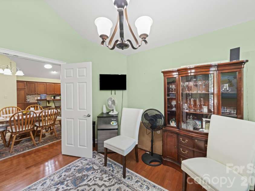 5418 Prosperity View Drive, Charlotte, NC 28269.  MLS# CAR4388273, YatesRealty ID 28792. 