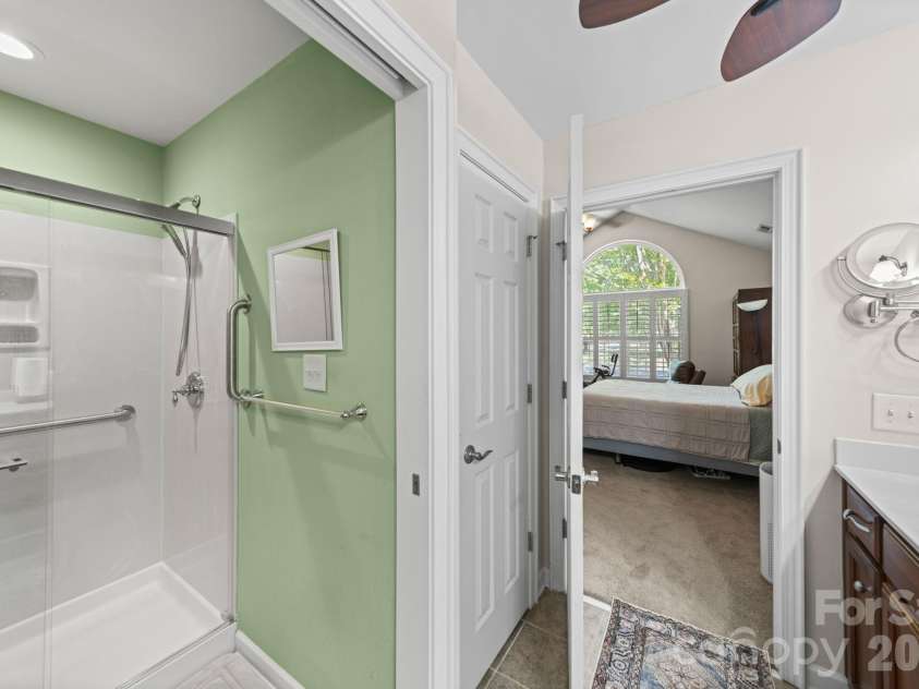 5418 Prosperity View Drive, Charlotte, NC 28269.  MLS# CAR4388273, YatesRealty ID 28792. 