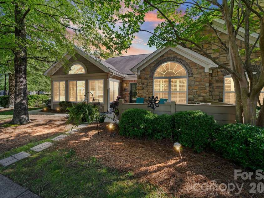 5418 Prosperity View Drive, Charlotte, NC 28269.  MLS# CAR4388273, YatesRealty ID 28792. 