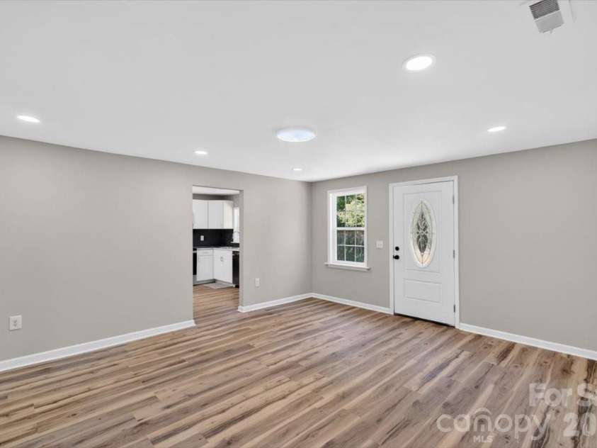 200 Eufola Road, Statesville, NC 28677.  MLS# CAR4376498, YatesRealty ID 28793. 