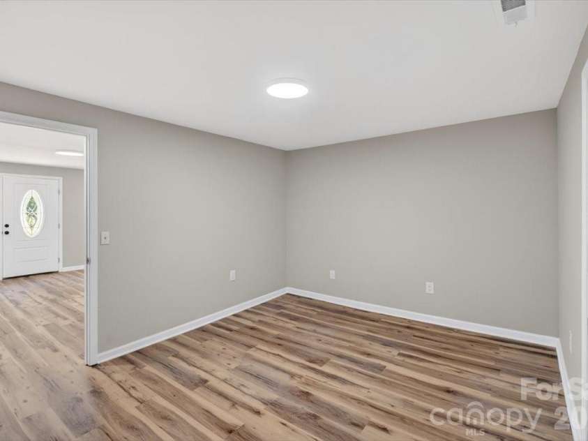 200 Eufola Road, Statesville, NC 28677.  MLS# CAR4376498, YatesRealty ID 28793. 