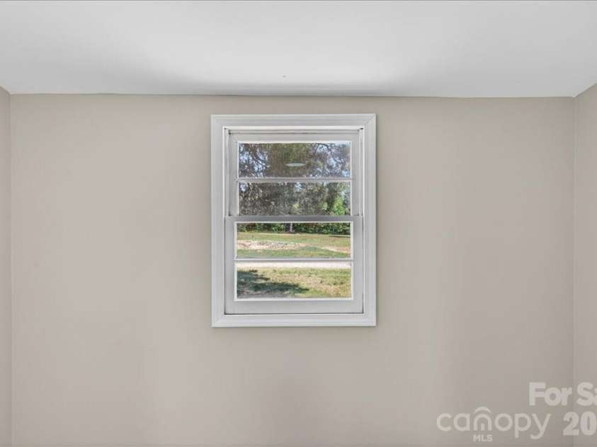 200 Eufola Road, Statesville, NC 28677.  MLS# CAR4376498, YatesRealty ID 28793. 