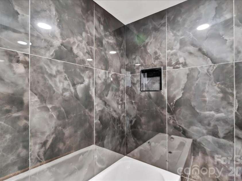 200 Eufola Road, Statesville, NC 28677.  MLS# CAR4376498, YatesRealty ID 28793. 