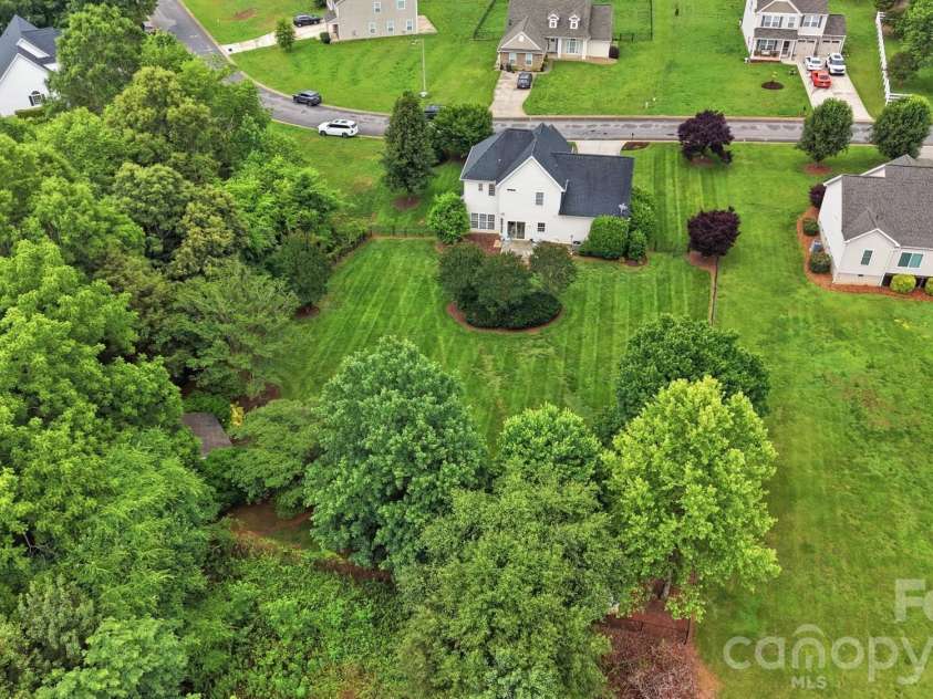 117 Heathrow Lane, Statesville, NC 28677.  MLS# CAR4389541, YatesRealty ID 28794. 