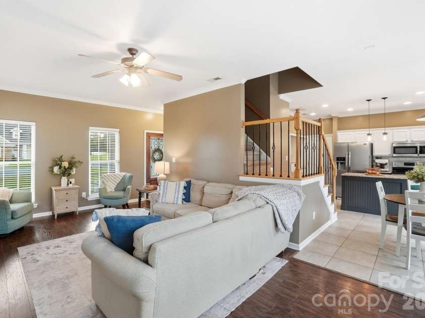 117 Heathrow Lane, Statesville, NC 28677.  MLS# CAR4389541, YatesRealty ID 28794. 