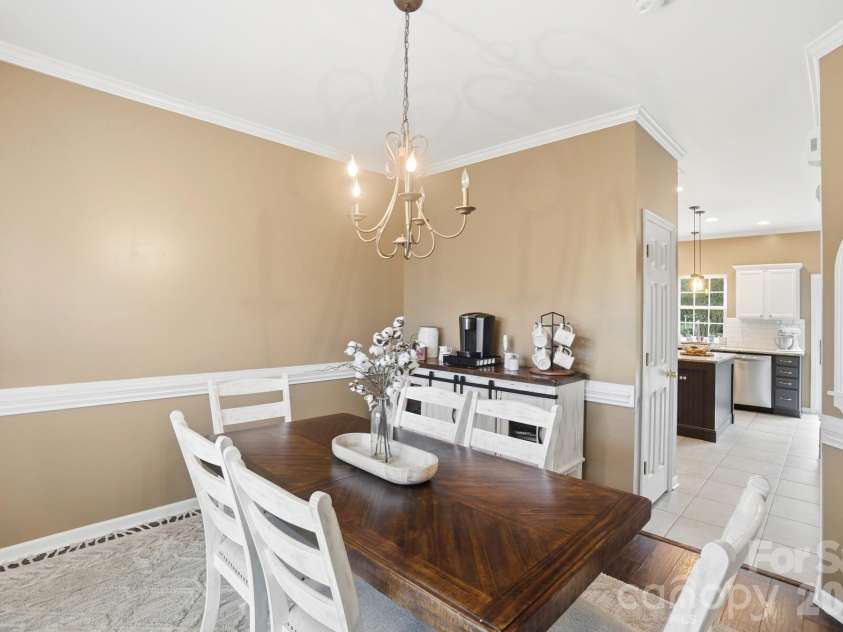 117 Heathrow Lane, Statesville, NC 28677.  MLS# CAR4389541, YatesRealty ID 28794. 
