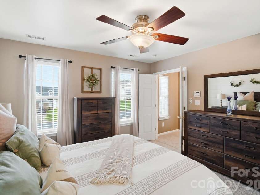 117 Heathrow Lane, Statesville, NC 28677.  MLS# CAR4389541, YatesRealty ID 28794. 