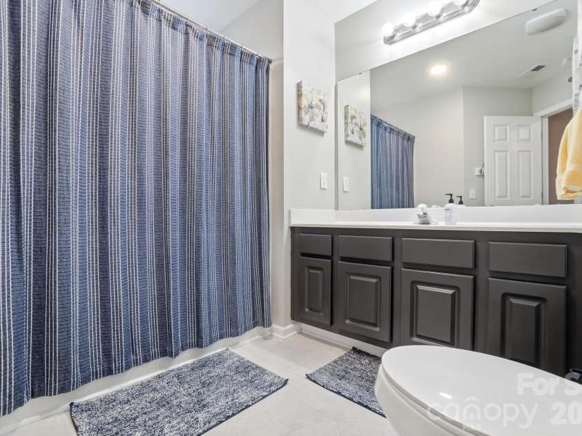 117 Heathrow Lane, Statesville, NC 28677.  MLS# CAR4389541, YatesRealty ID 28794. 