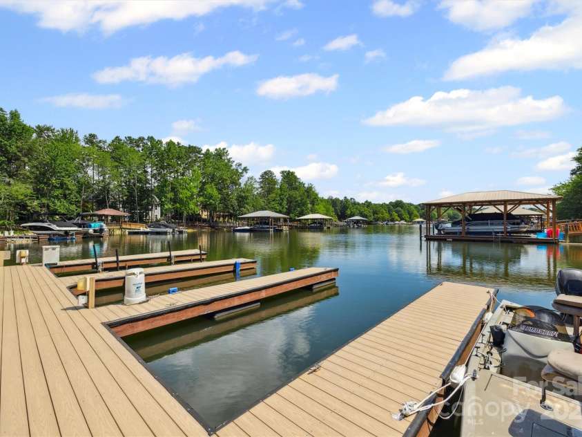 4550 Osprey Run Court, Denver, NC 28037.  MLS# CAR4278336, YatesRealty ID 28795. Boat Slip #6 - Very Easy Access on Lake Norman