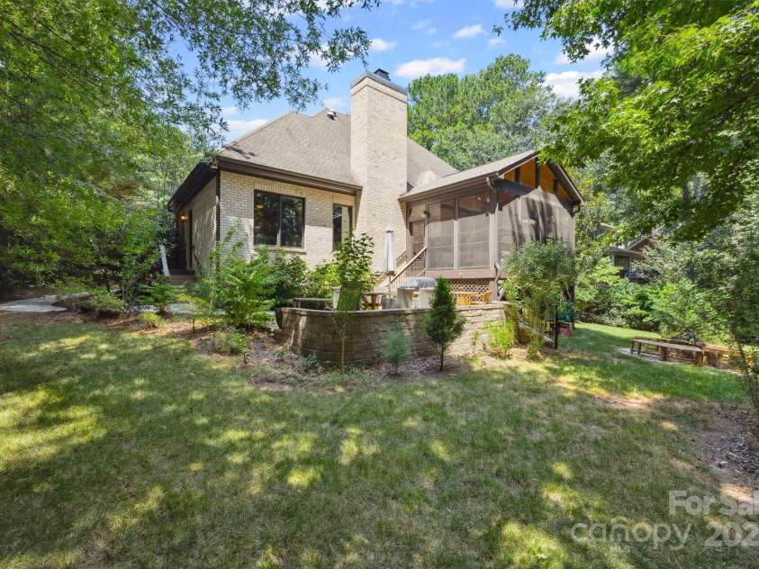 4550 Osprey Run Court, Denver, NC 28037.  MLS# CAR4278336, YatesRealty ID 28795. Private Outdoor Entertaining