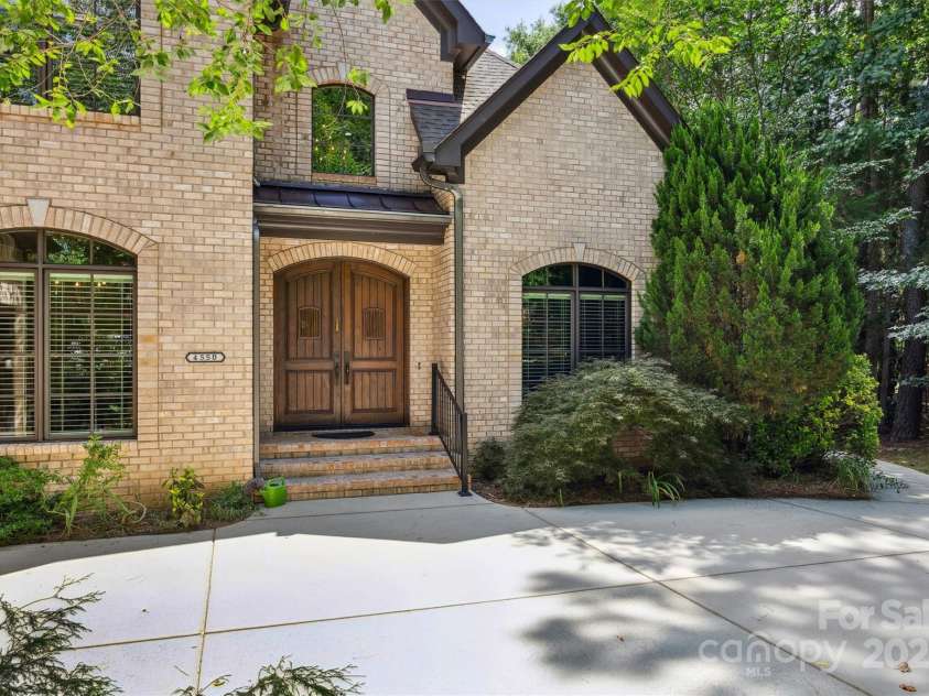4550 Osprey Run Court, Denver, NC 28037.  MLS# CAR4278336, YatesRealty ID 28795. Walk-in Sealed Crawl