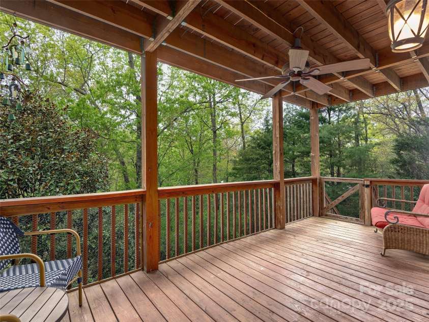 221 Holland Drive, Black Mountain, NC 28711.  MLS# CAR4253725, YatesRealty ID 28796. 