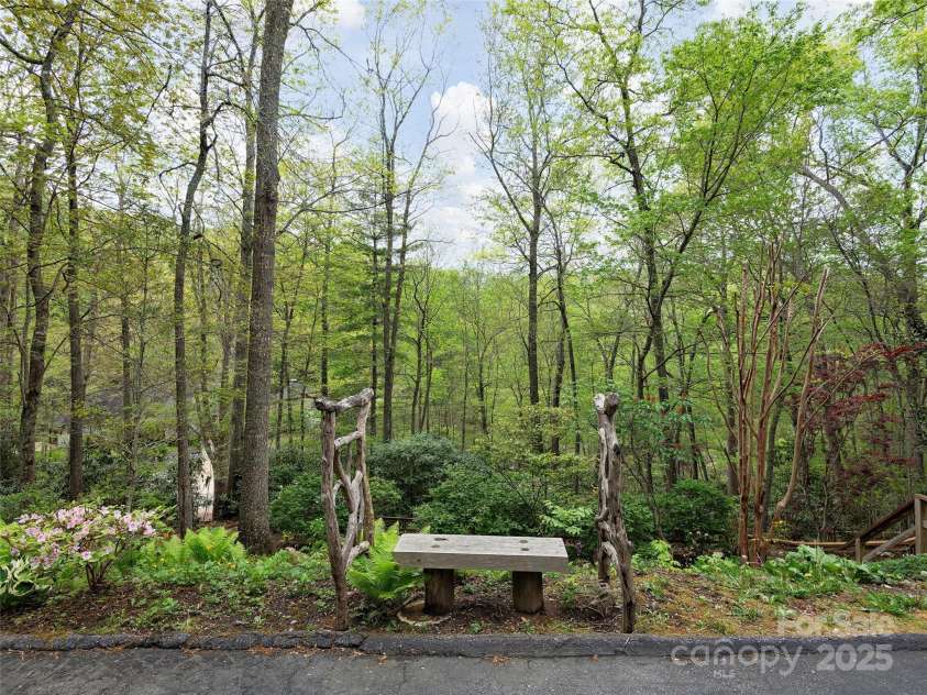 221 Holland Drive, Black Mountain, NC 28711.  MLS# CAR4253725, YatesRealty ID 28796. 