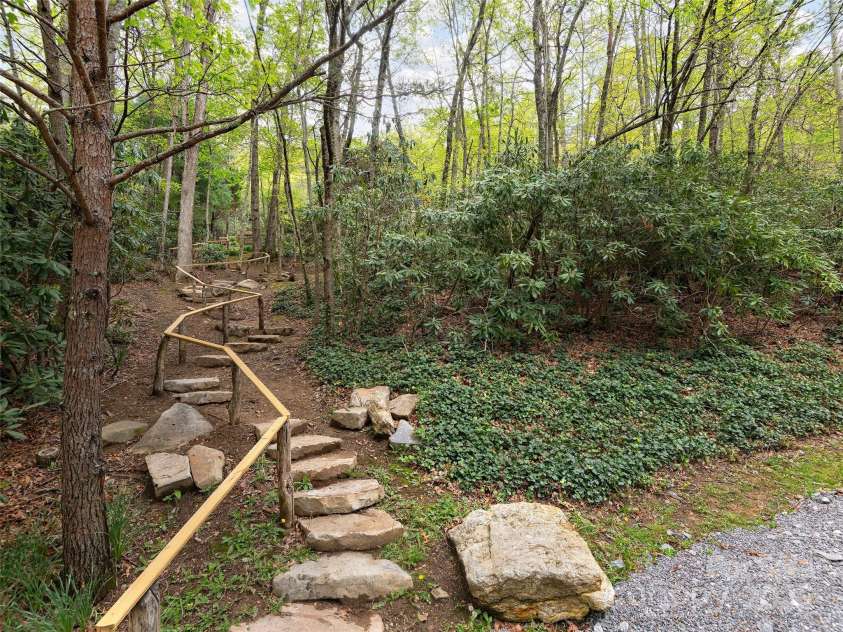221 Holland Drive, Black Mountain, NC 28711.  MLS# CAR4253725, YatesRealty ID 28796. 