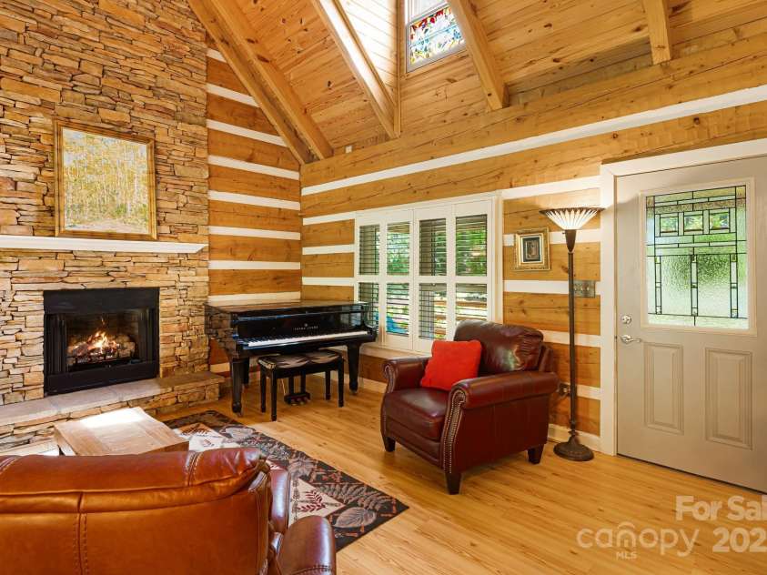 1980 Old Murray Road, Mars Hill, NC 28754.  MLS# CAR4271004, YatesRealty ID 28797. 