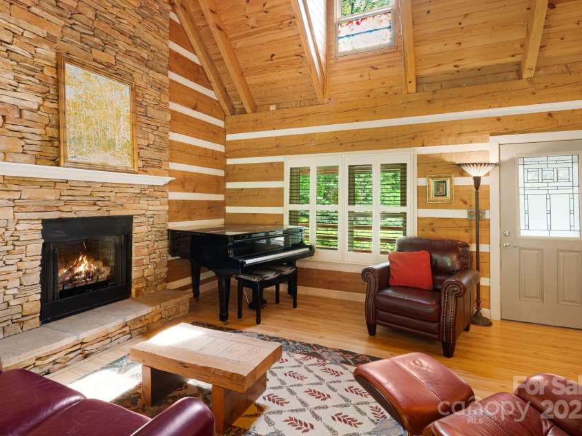 1980 Old Murray Road, Mars Hill, NC 28754.  MLS# CAR4271004, YatesRealty ID 28797. 