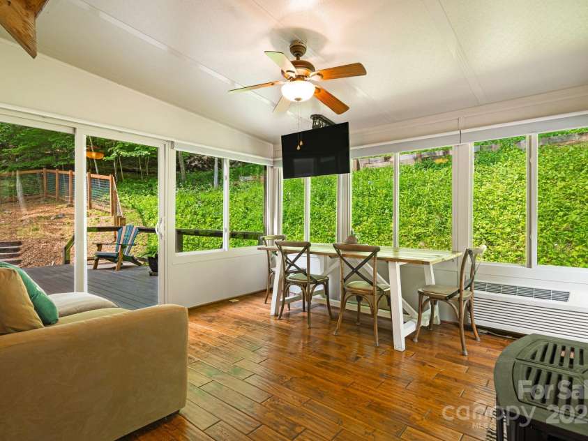 1980 Old Murray Road, Mars Hill, NC 28754.  MLS# CAR4271004, YatesRealty ID 28797. 