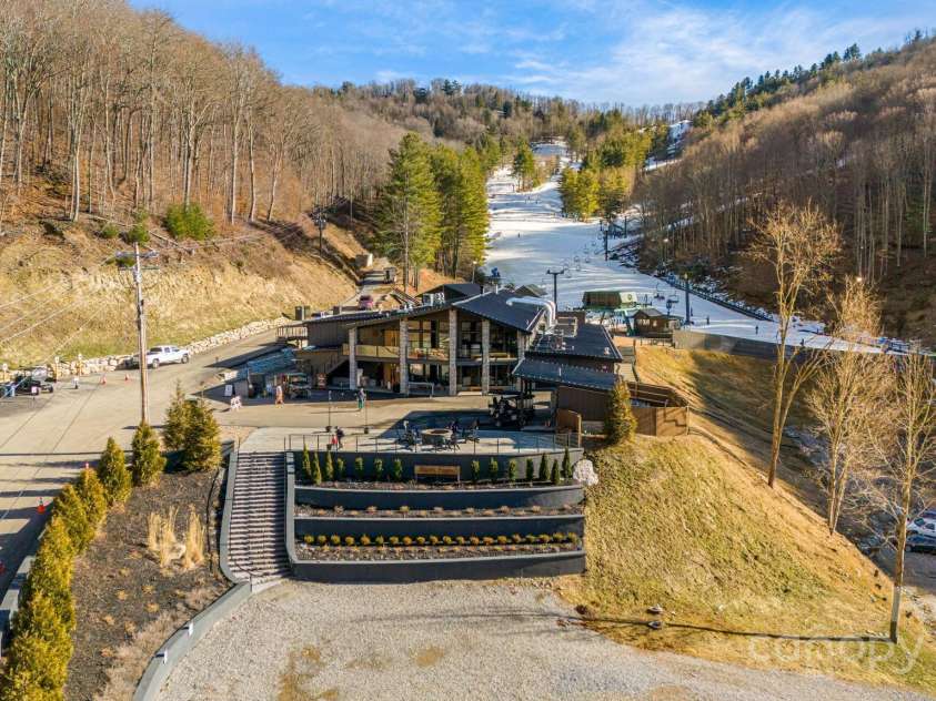 1980 Old Murray Road, Mars Hill, NC 28754.  MLS# CAR4271004, YatesRealty ID 28797. 