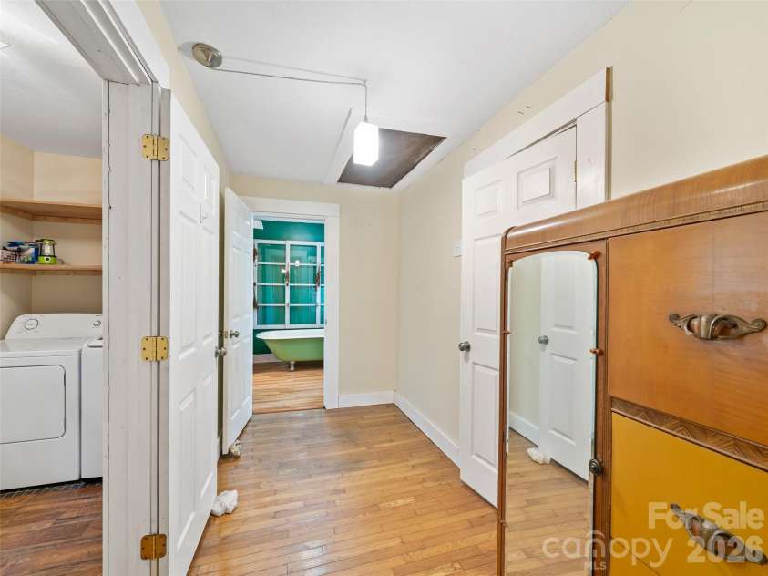 1896 State Hwy 80 S None, Burnsville, NC 28714.  MLS# CAR4389754, YatesRealty ID 28798. Hallway
