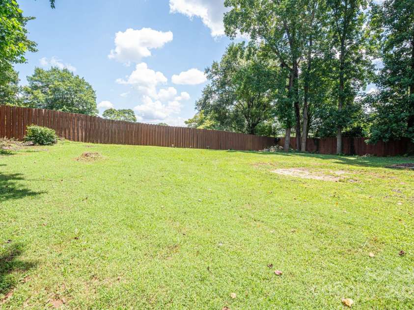 2414 22nd Street, Hickory, NC 28601.  MLS# CAR4283243, YatesRealty ID 28798. 