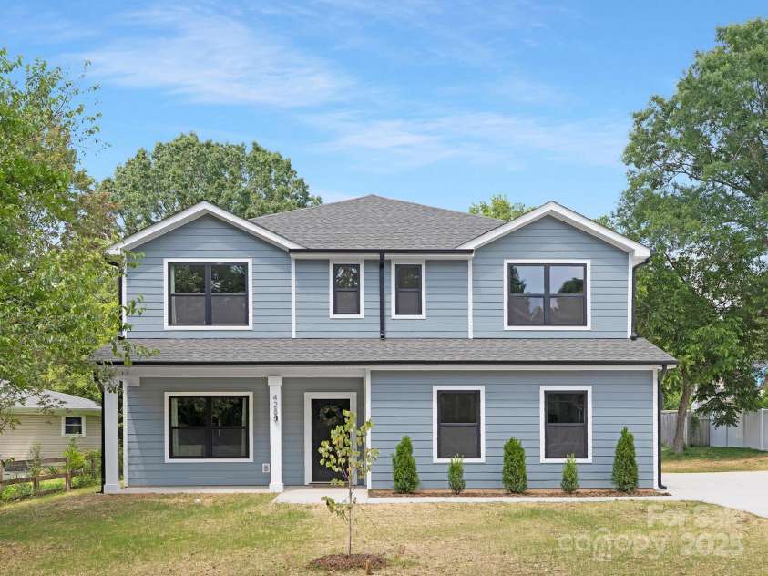 428 Clay Street, Mooresville, NC 28115.  MLS# CAR4267174, YatesRealty ID 28799. 