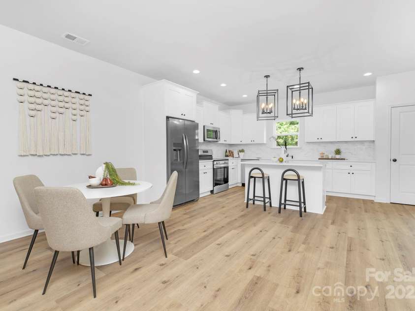 428 Clay Street, Mooresville, NC 28115.  MLS# CAR4267174, YatesRealty ID 28799. 