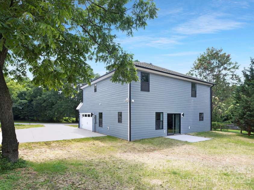 428 Clay Street, Mooresville, NC 28115.  MLS# CAR4267174, YatesRealty ID 28799. 