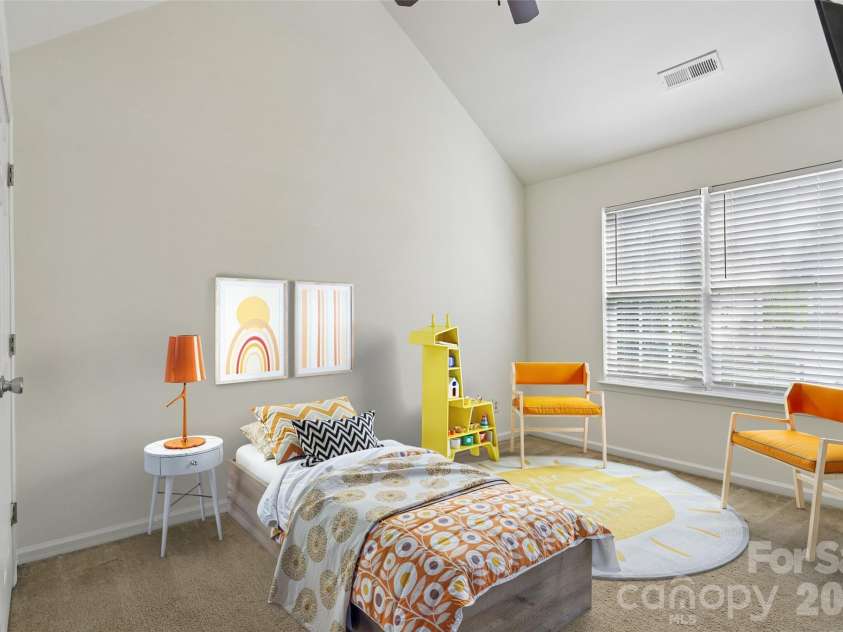9621 Rothman Lane, Charlotte, NC 28215.  MLS# CAR4381784, YatesRealty ID 28799. 